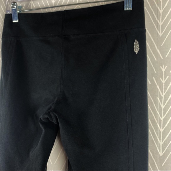 FREE PEOPLE MOVEMENT Turnout Leggings in Black - Picture 3 of 12